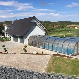 Mit Pool Und Wellness Apartment Neukirchen-Balbini